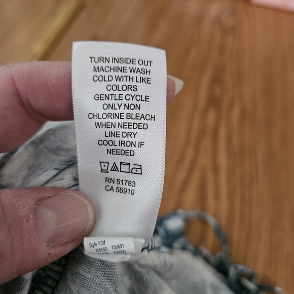 Maurices XXL Tied Halter Peplum Smocked  Bust Summer Top Vacation Beach Casual - Picture 9 of 10